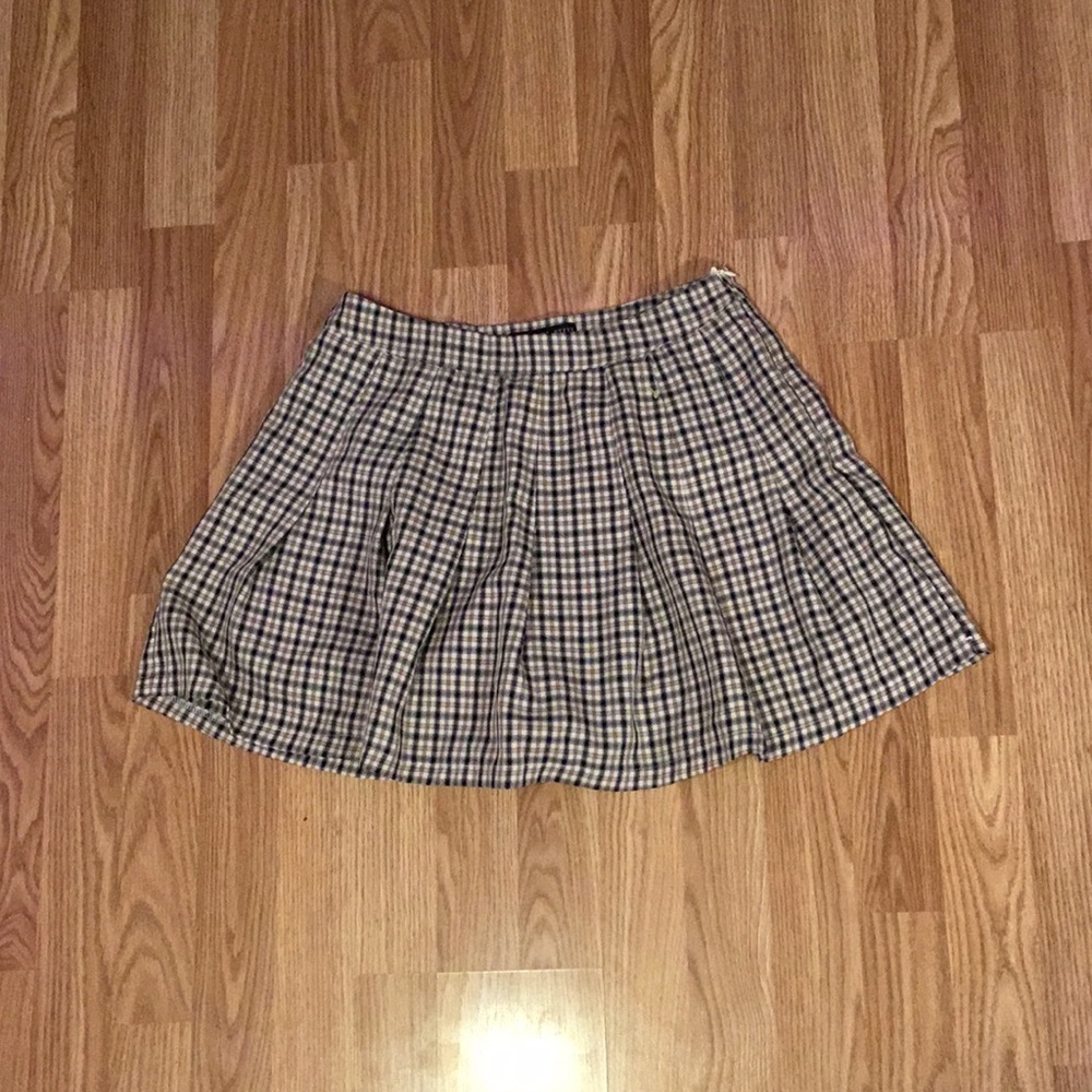 HYFVE Plaid/Gingham Pleated Skirt - Size L